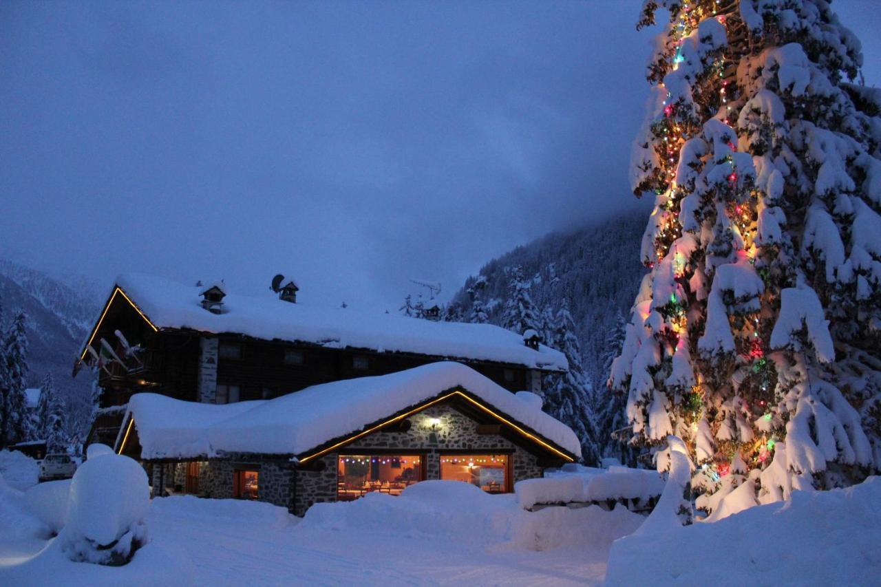 Hotel Petit Tournalin Champoluc Eksteriør bilde